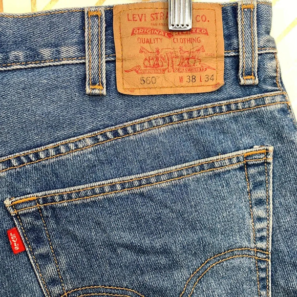 Levi's 560 Comfort Fit Jean Denim Cutoff Shorts - Picture 7 of 9